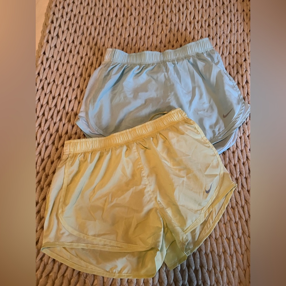 Nike Dri-FIT Shorts in Light Blue and Pale Yellow
